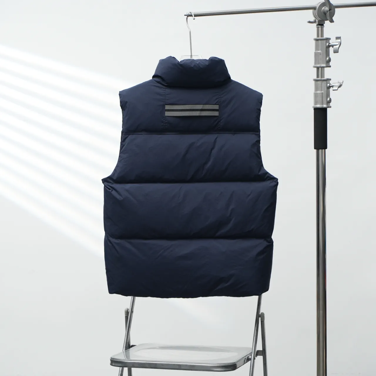 P560 CANADA GOOSE丨Canada Goose 2804 soft cloth stand-up collar down vest with chest label Color: dark blue and red label Size: XS-XXL